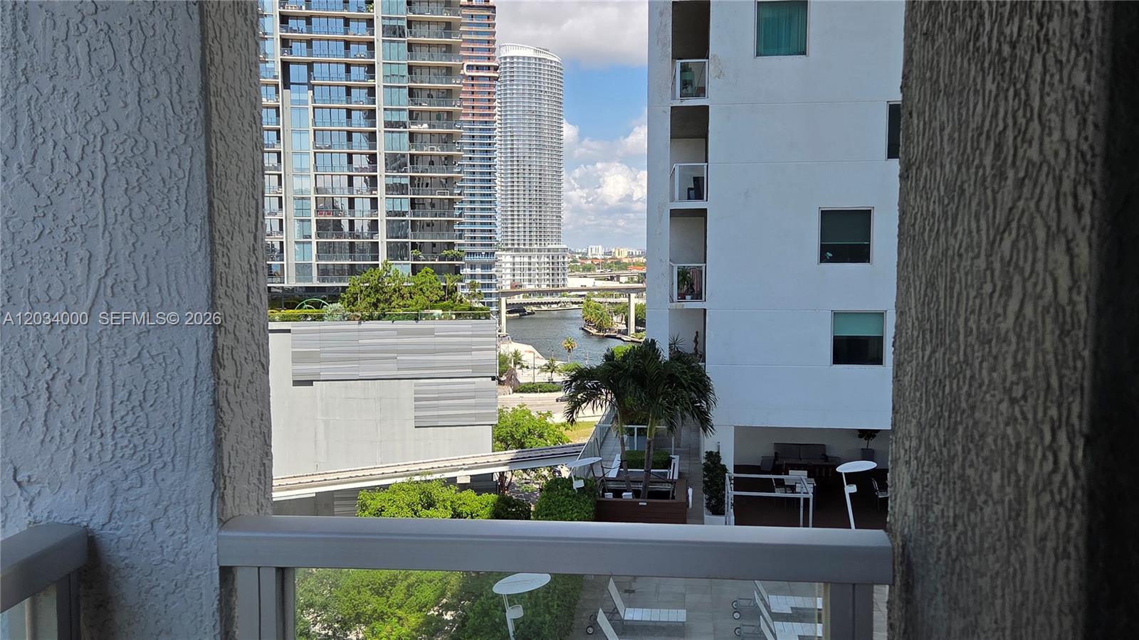 500 Brickell Avenue 1410 Property Photo 25