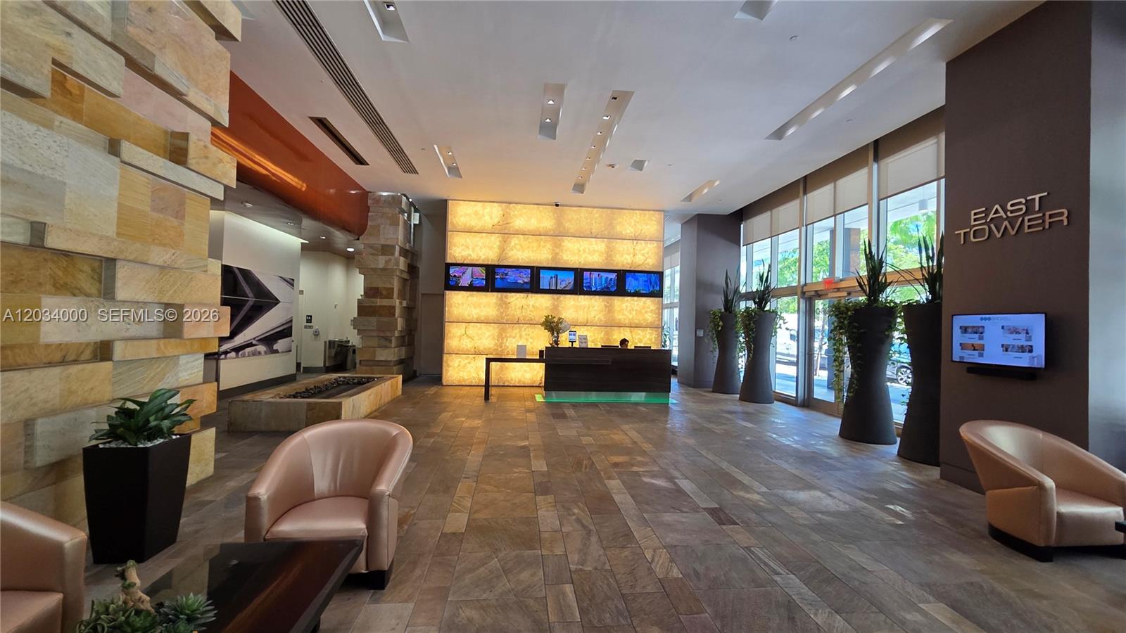 500 Brickell Avenue 1410 Property Photo 28