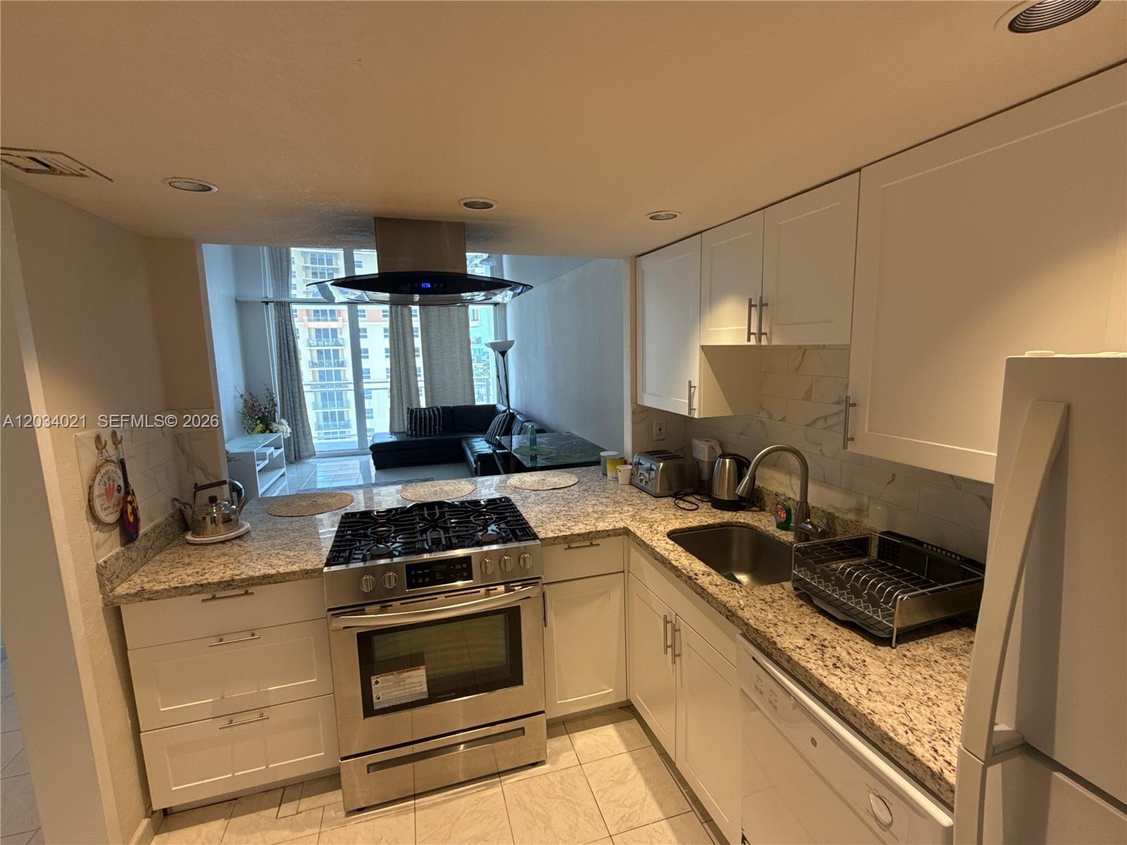 2030 S Ocean Drive 1511 Property Photo 6