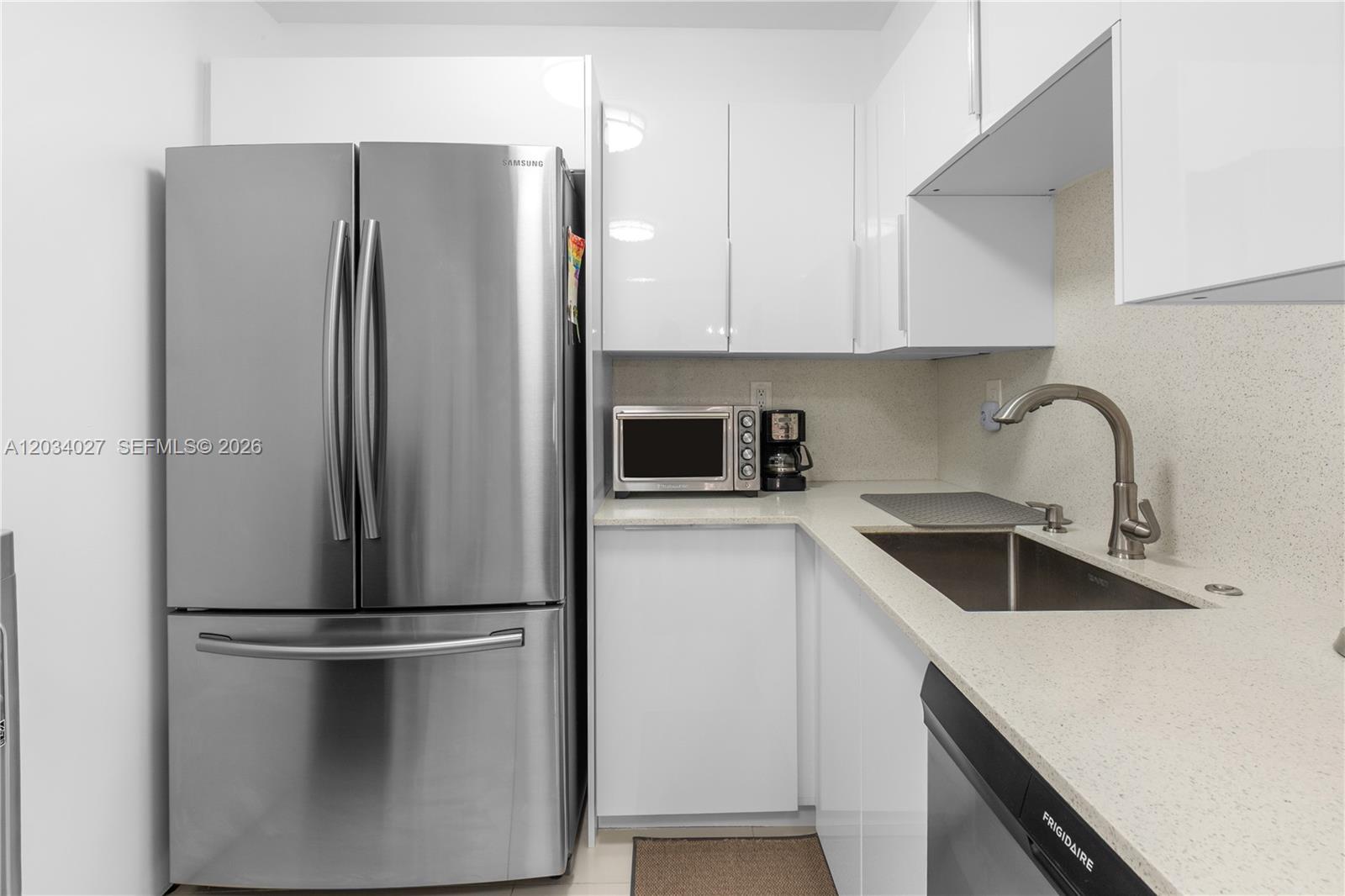1849 S Ocean Drive 212 Property Photo 2
