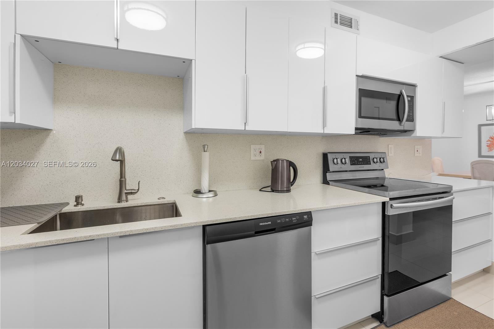1849 S Ocean Drive 212 Property Photo 3