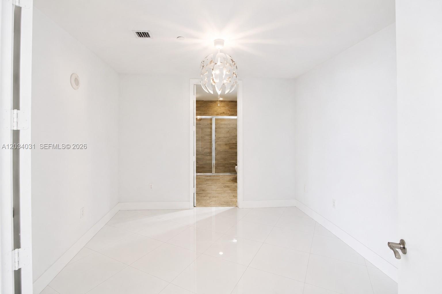 15901 Collins Avenue 403 Property Photo 10
