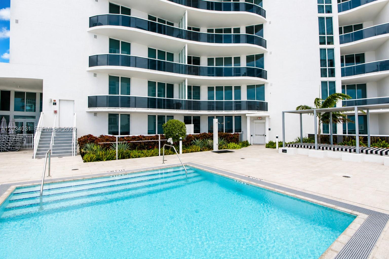 15901 Collins Avenue 403 Property Photo 26