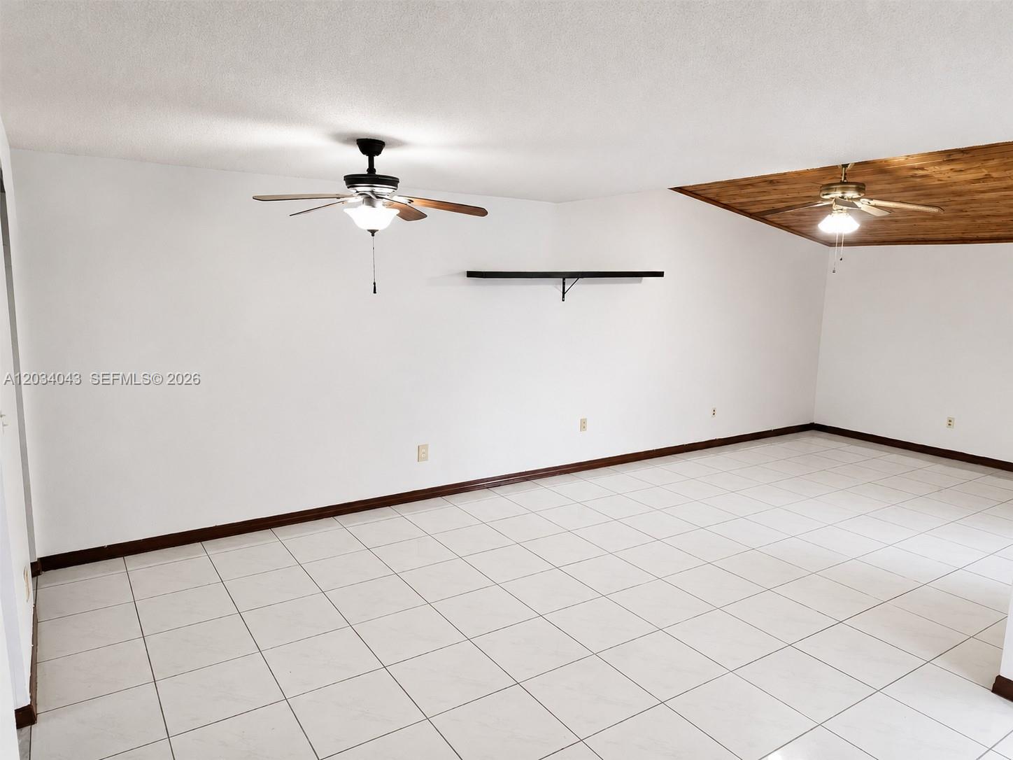 6521 Sw 114th Avenue - Property Photo 2