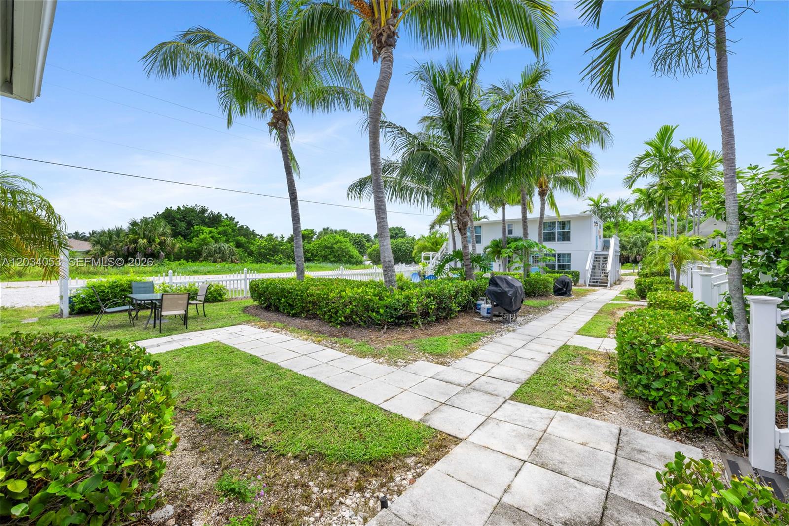 2502 Tamarind Drive Property Photo 16