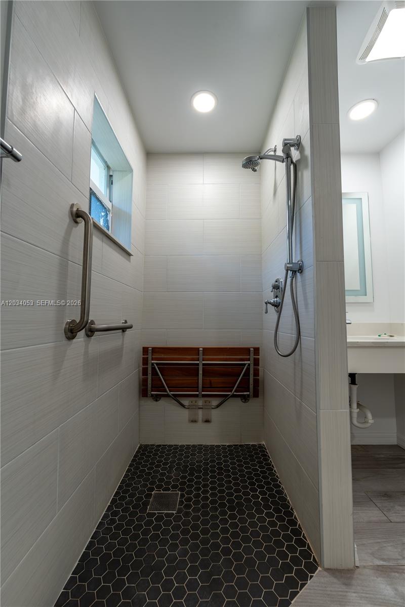 2502 Tamarind Drive Property Photo 55