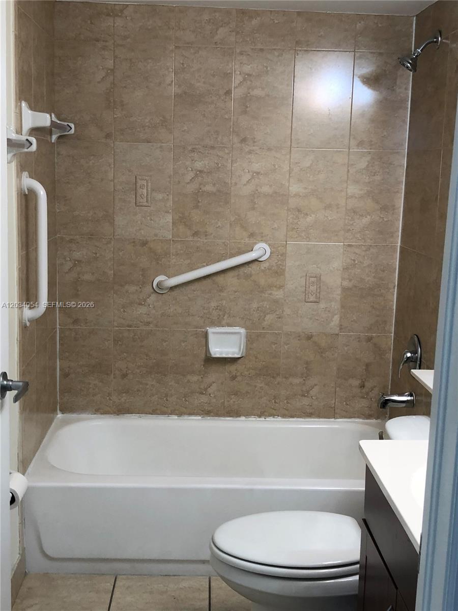 1690 Sw 27th Avenue 803 Property Photo 8