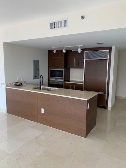 465 Brickell Avenue 4902 Property Photo 3