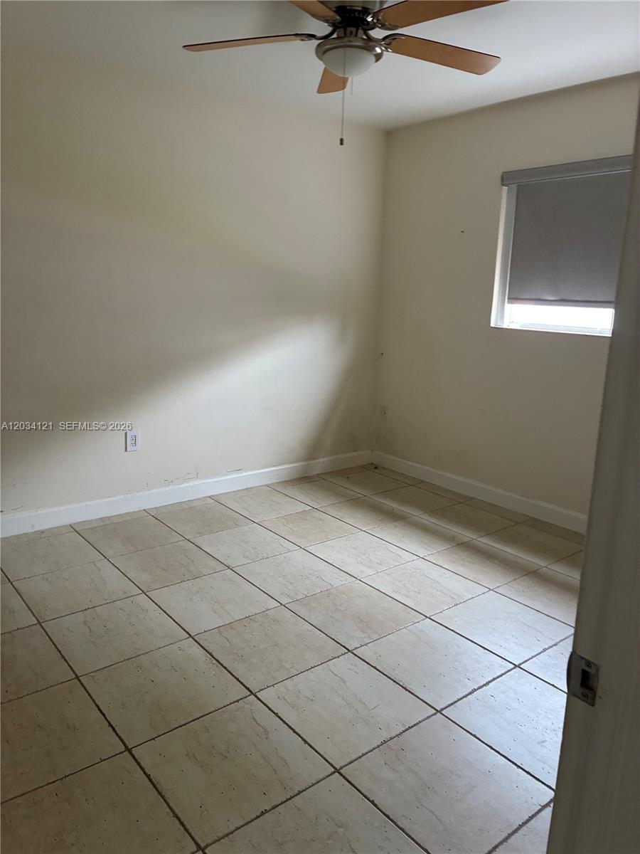 18715 Ne 18th Avenue Property Photo 7