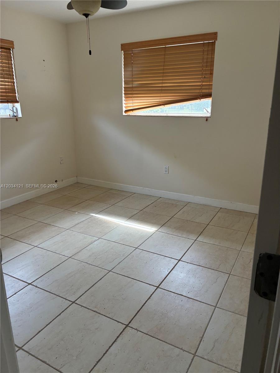 18715 Ne 18th Avenue Property Photo 9