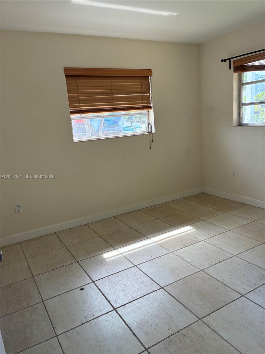 18715 Ne 18th Avenue Property Photo 10