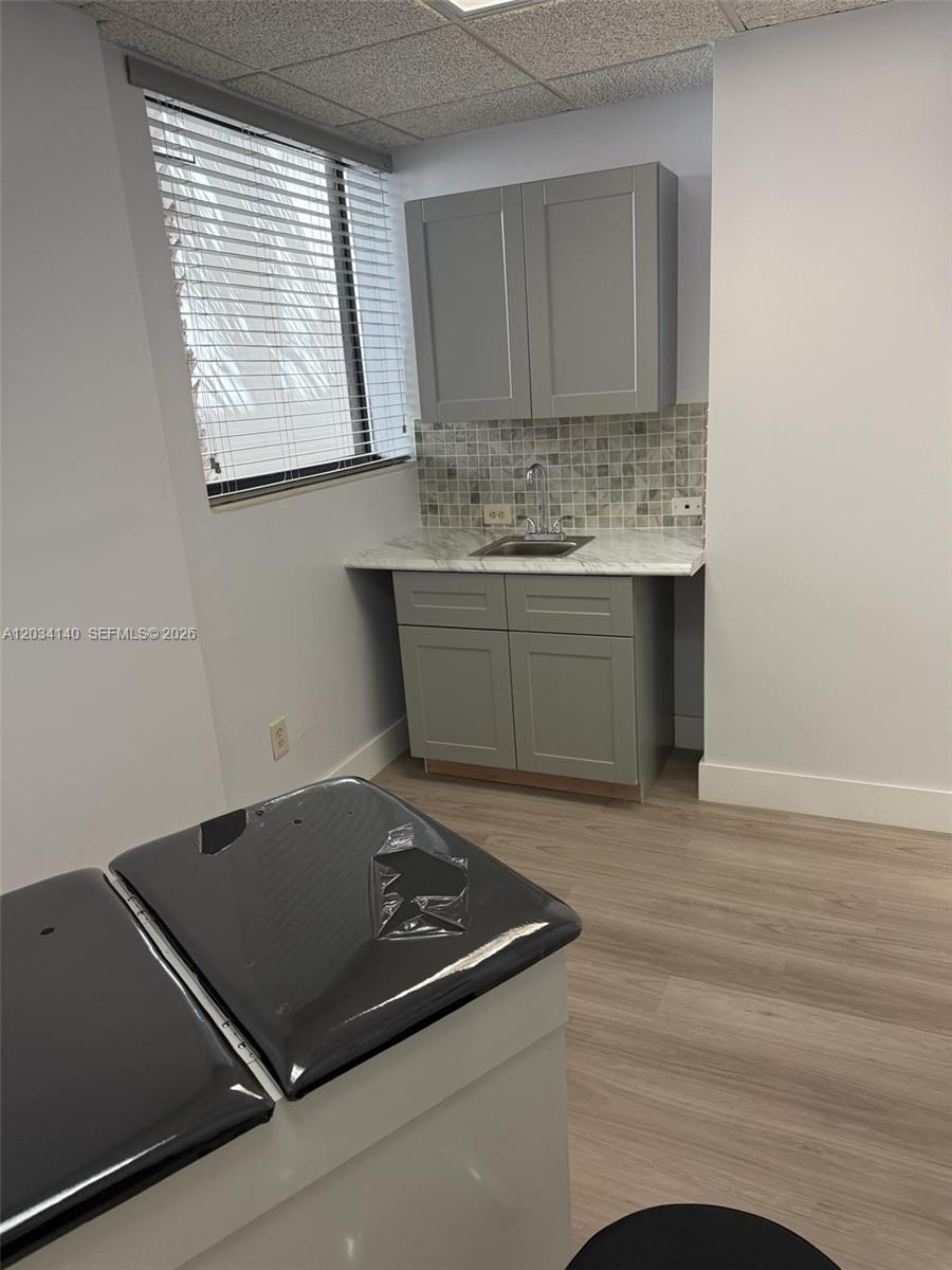 9245 Sw 157th Street 2 Exam Rms Property Photo 4
