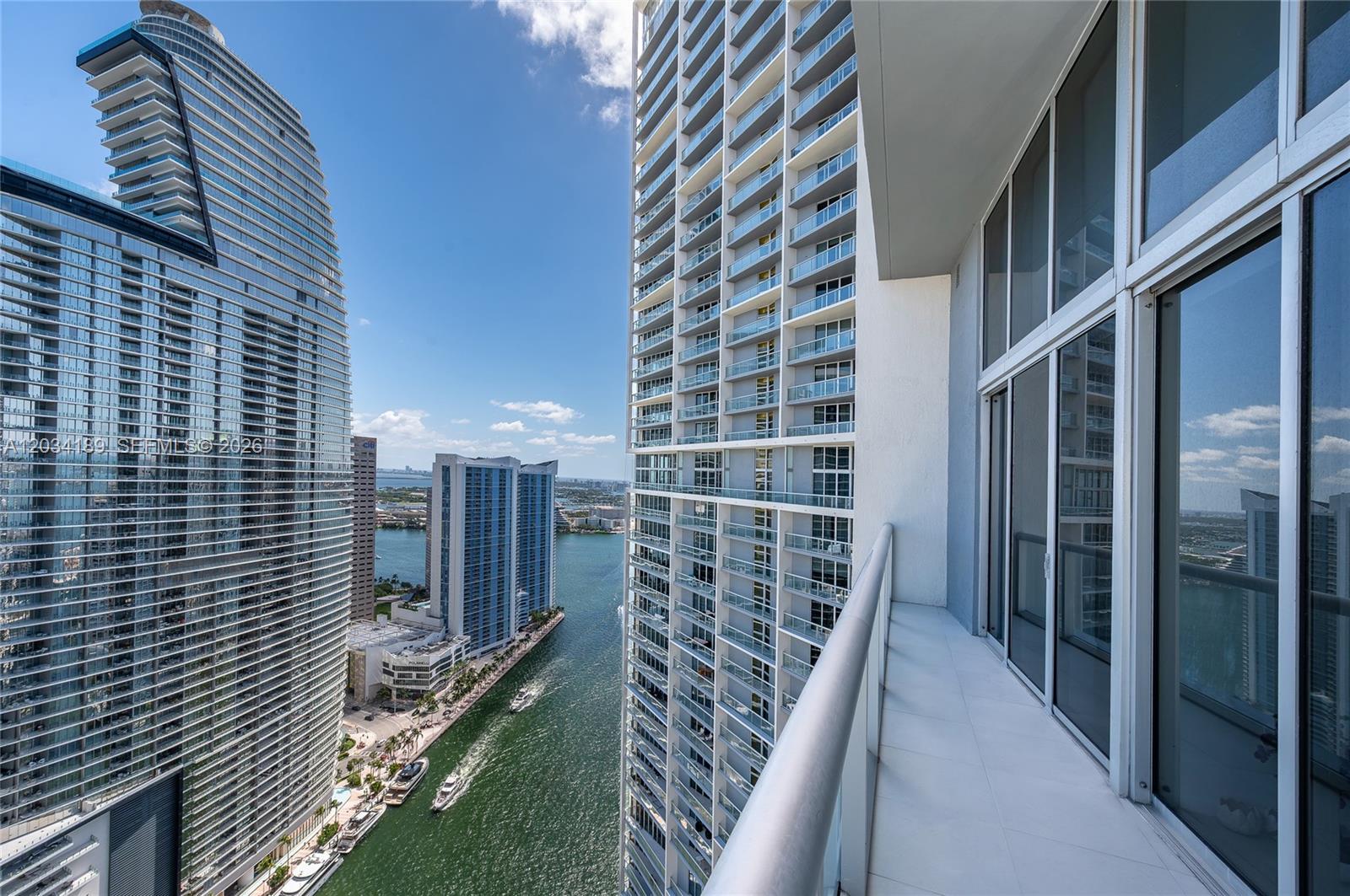 475 Brickell Avenue 4115 Property Photo 3