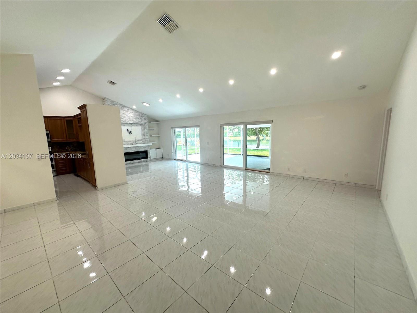 16328 Nw 11th Street Property Photo 15