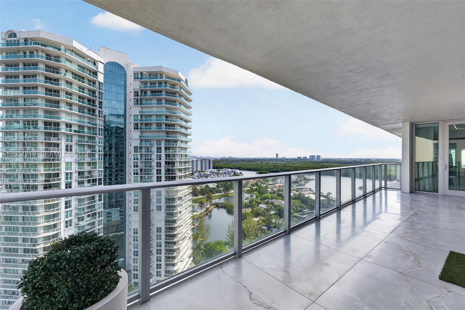 300 Sunny Isles Boulevard 4-1902 Property Photo 22