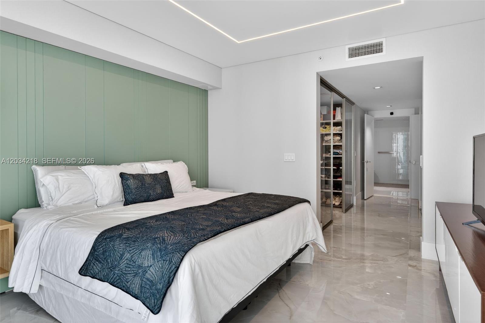 300 Sunny Isles Boulevard 4-1902 Property Photo 28