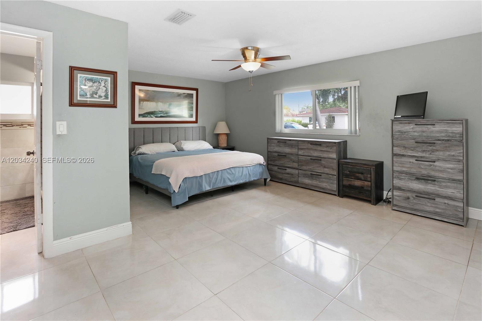 1324 Washington Street Property Photo 15