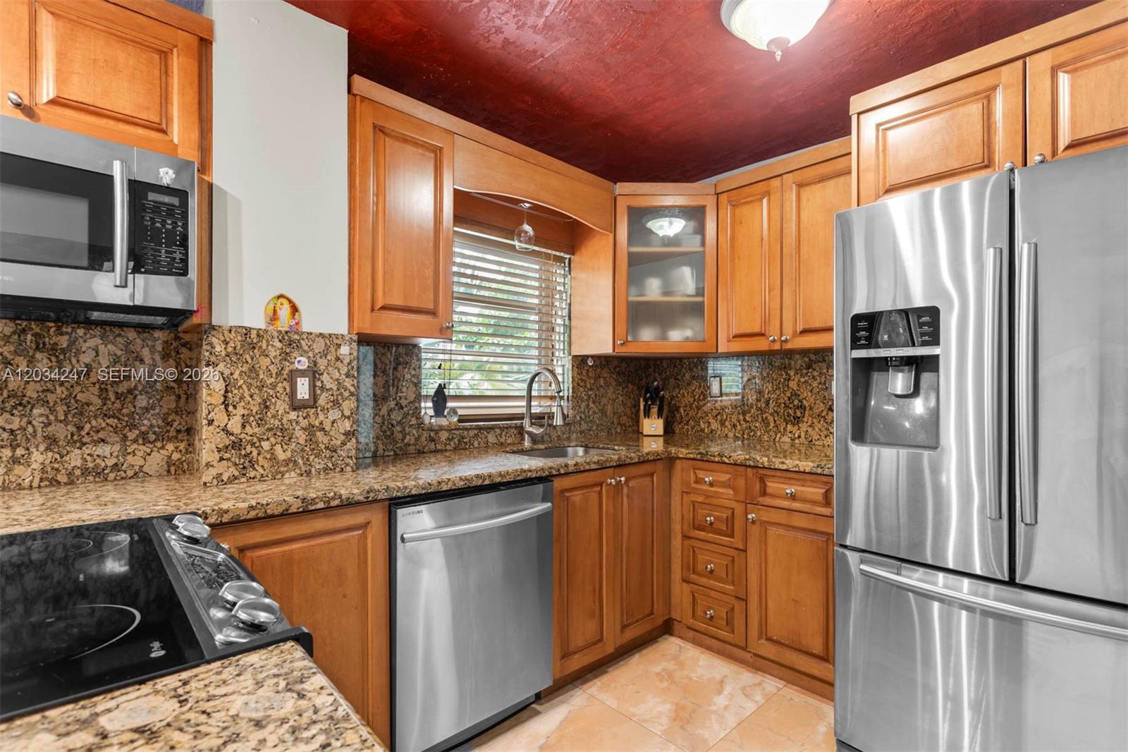 1820 James Avenue 2f Property Photo 6