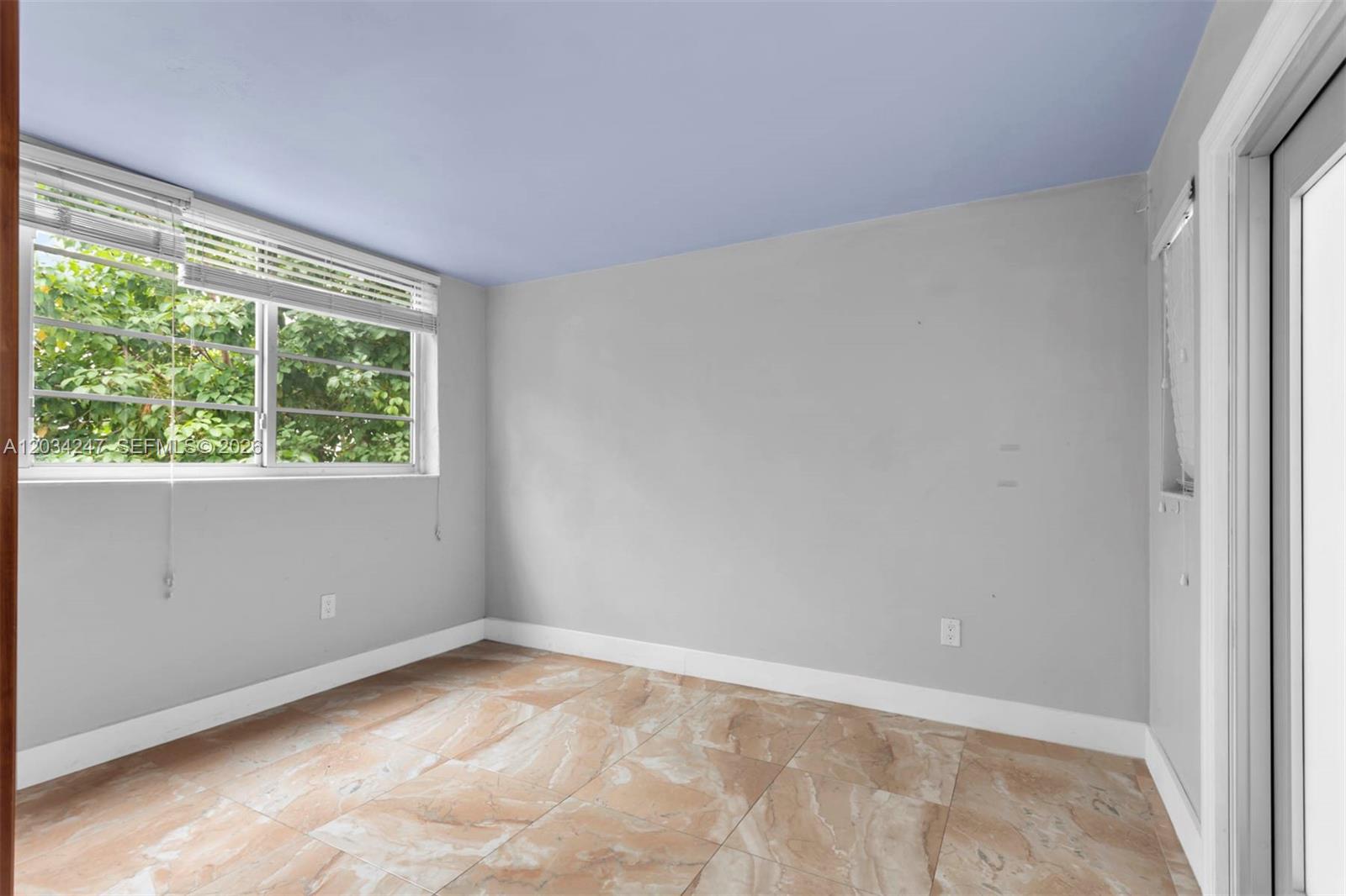 1820 James Avenue 2f Property Photo 9