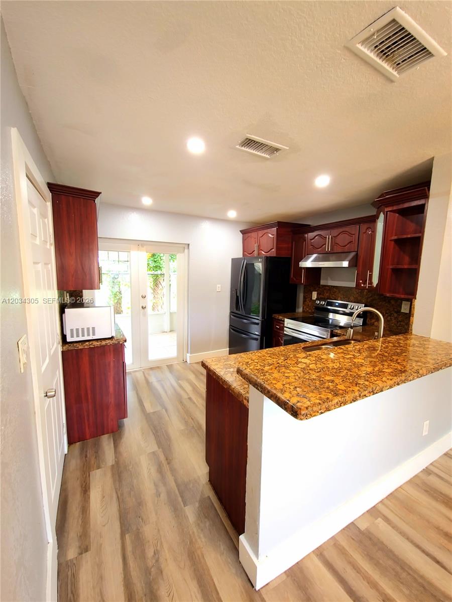 3463 Cluster Road Property Photo 5