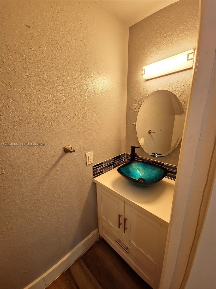 3463 Cluster Road Property Photo 8