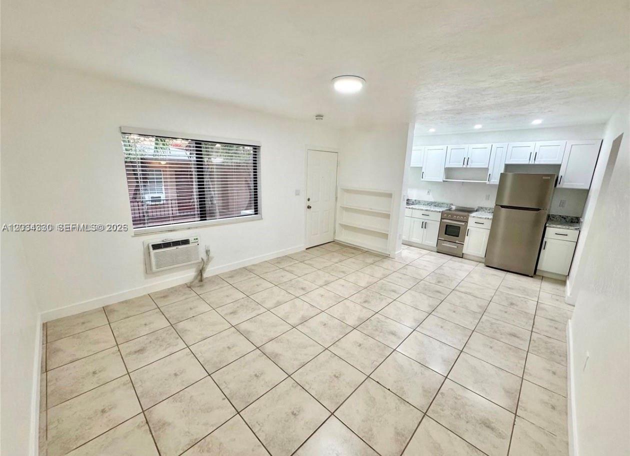 550 Sw 10th Street 6 Property Photo 2