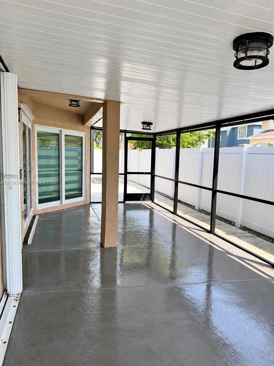 11727 Nw 12th Street Property Photo 4