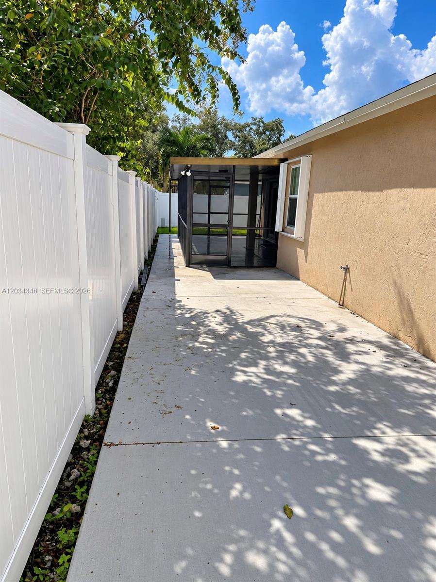 11727 Nw 12th Street Property Photo 7