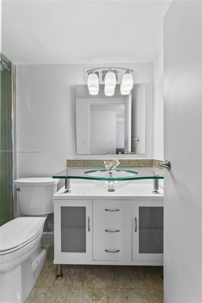 17021 N Bay Road 429 Property Photo 23