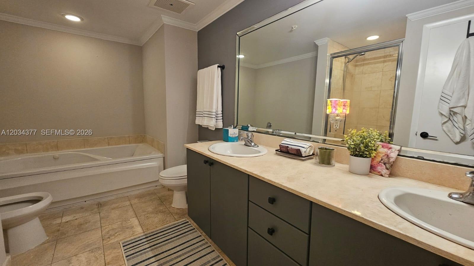 17375 Collins Avenue 2304 Property Photo 21