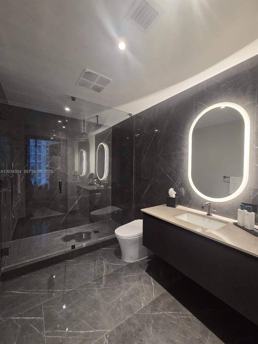 20 Ne 11 2208 Property Photo 1