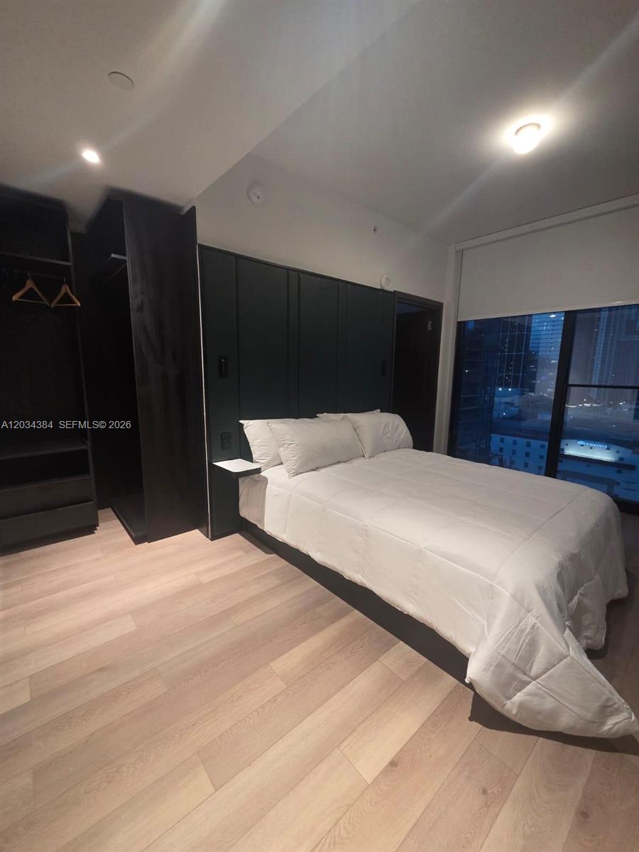 20 Ne 11 2208 Property Photo 2