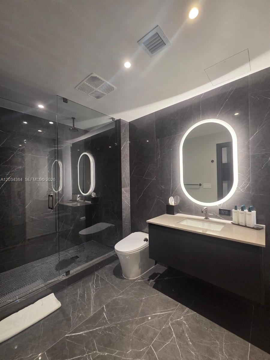 20 Ne 11 2208 Property Photo 5