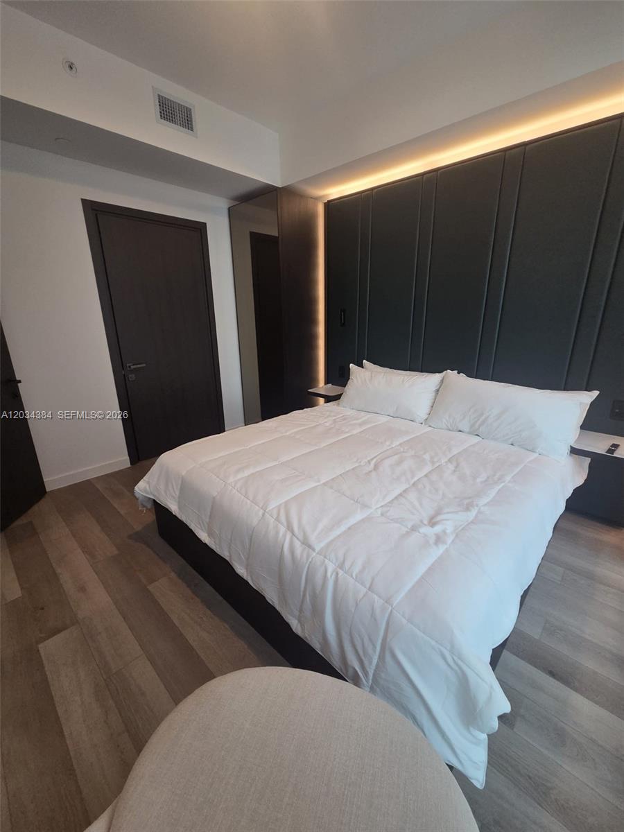 20 Ne 11 2208 Property Photo 15