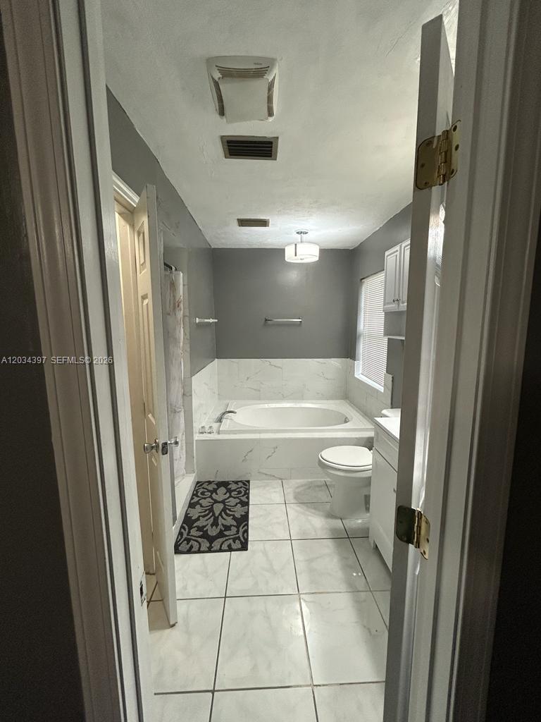20420 Marlin Street B Property Photo 8