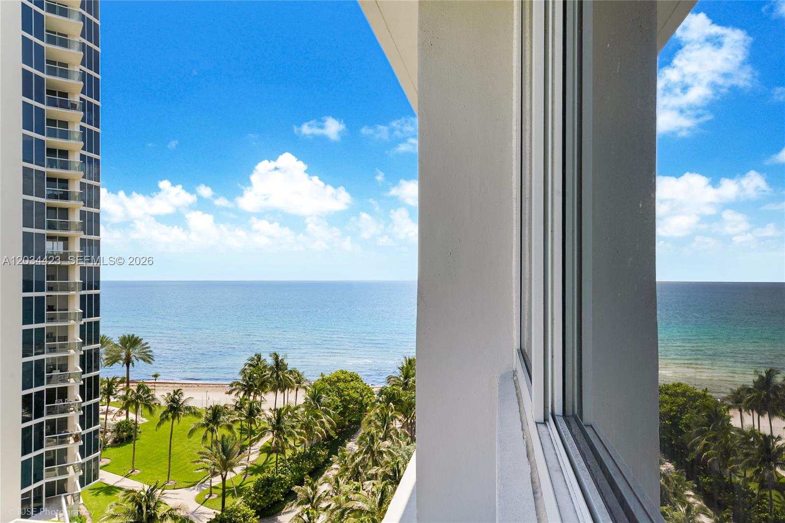 19201 Collins Avenue 827 Property Photo 1