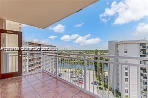 2025 NE 164th Street 904