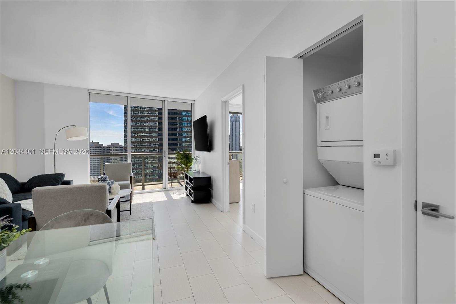 485 Brickell Avenue 1709 Property Photo 8