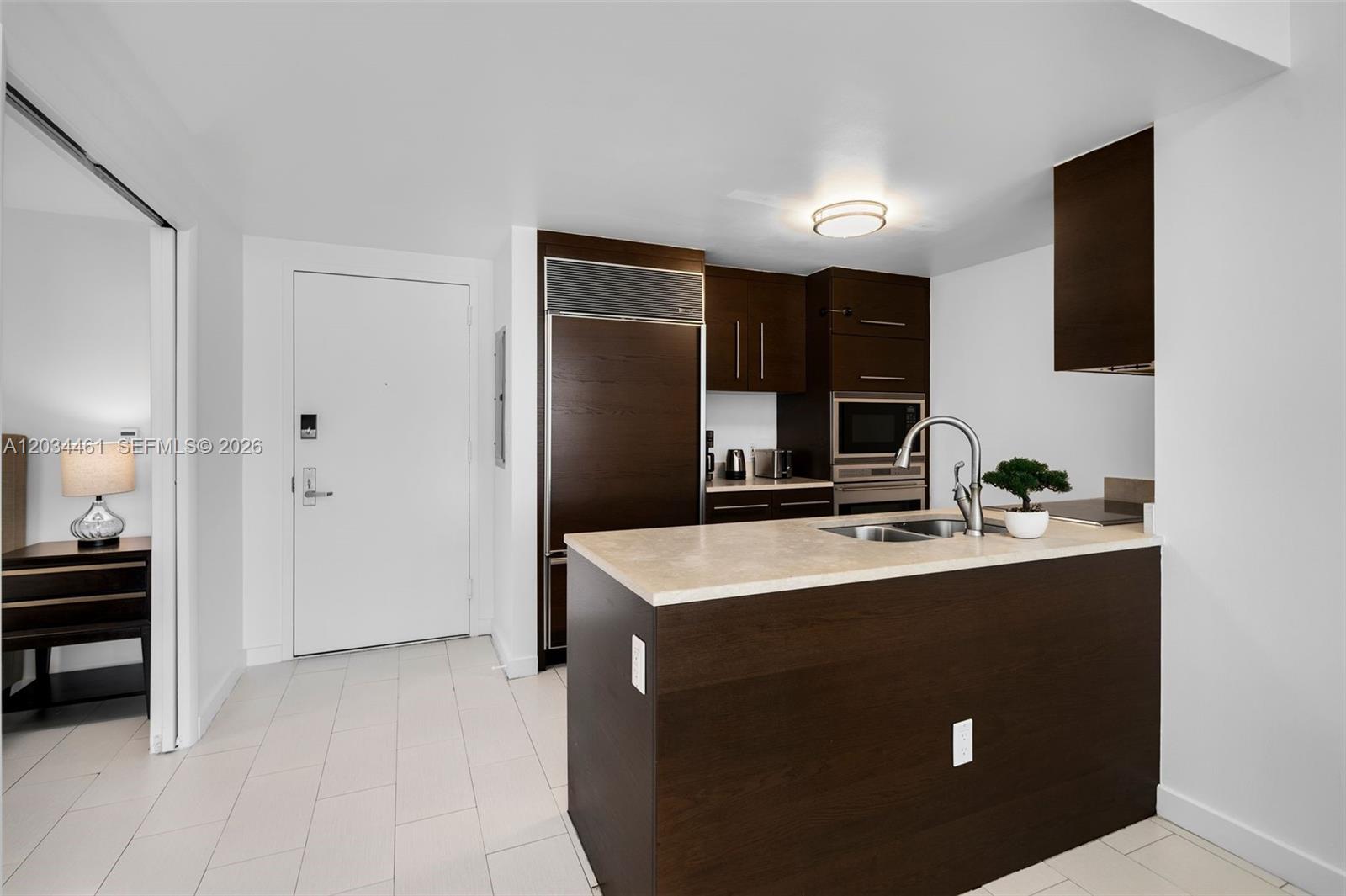 485 Brickell Avenue 1709 Property Photo 12