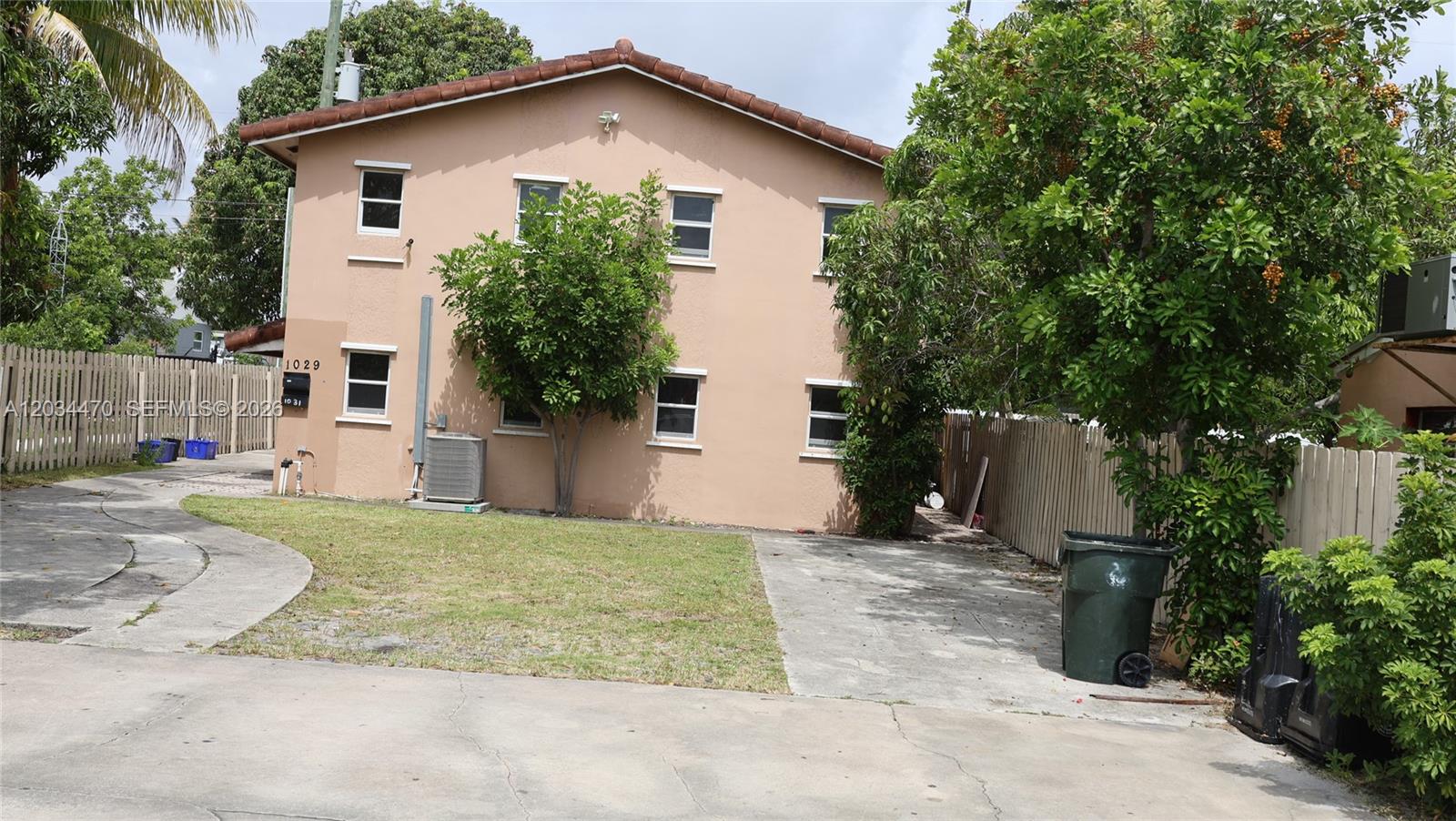 1029 S C Street Property Photo 1