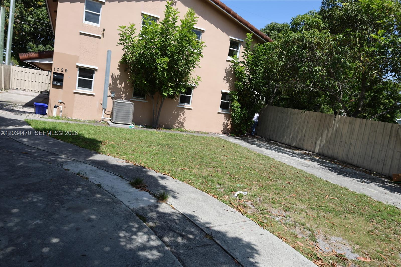 1029 S C Street Property Photo 3