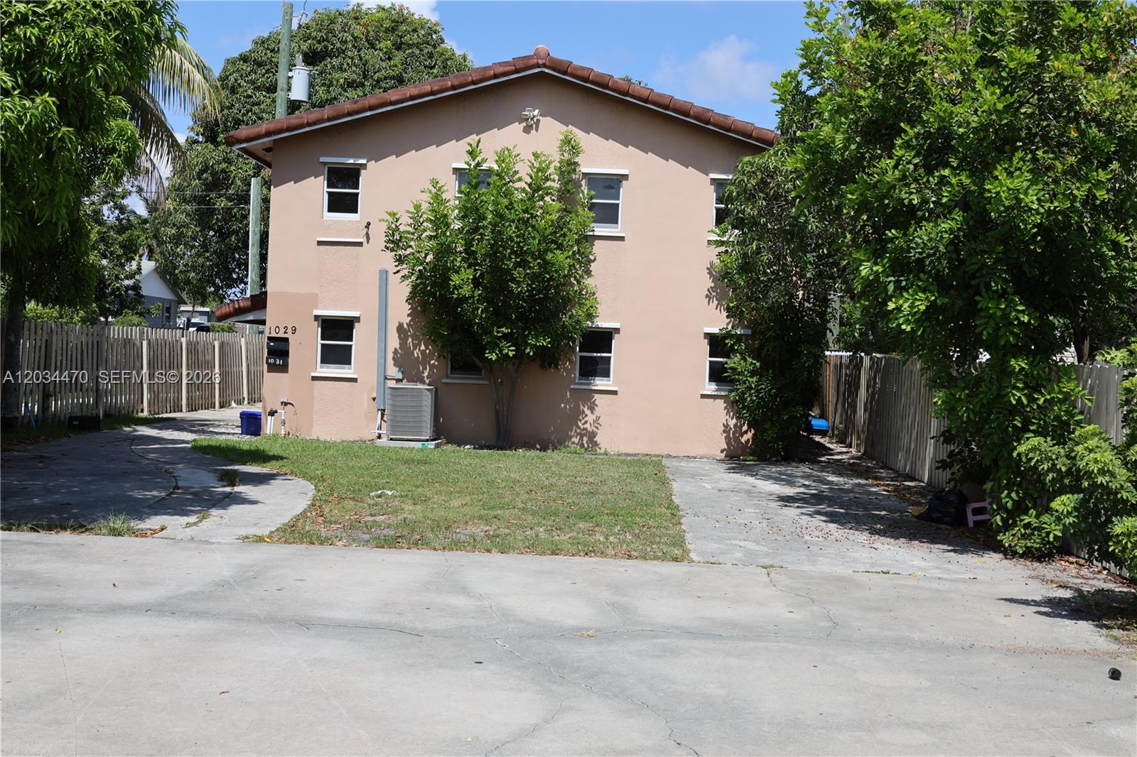 1029 S C Street Property Photo 4