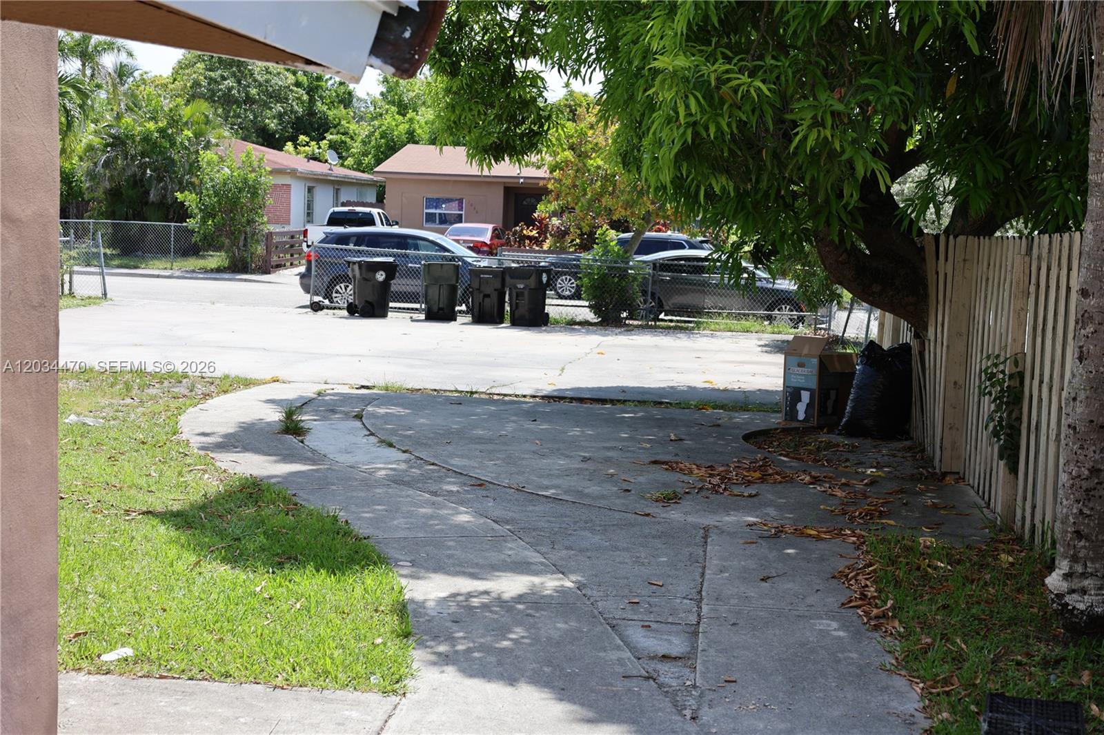 1029 S C Street Property Photo 8