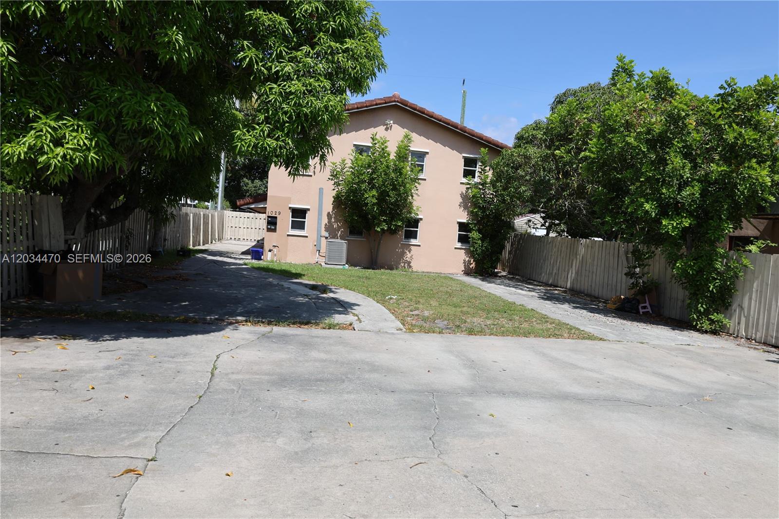1029 S C Street Property Photo 9