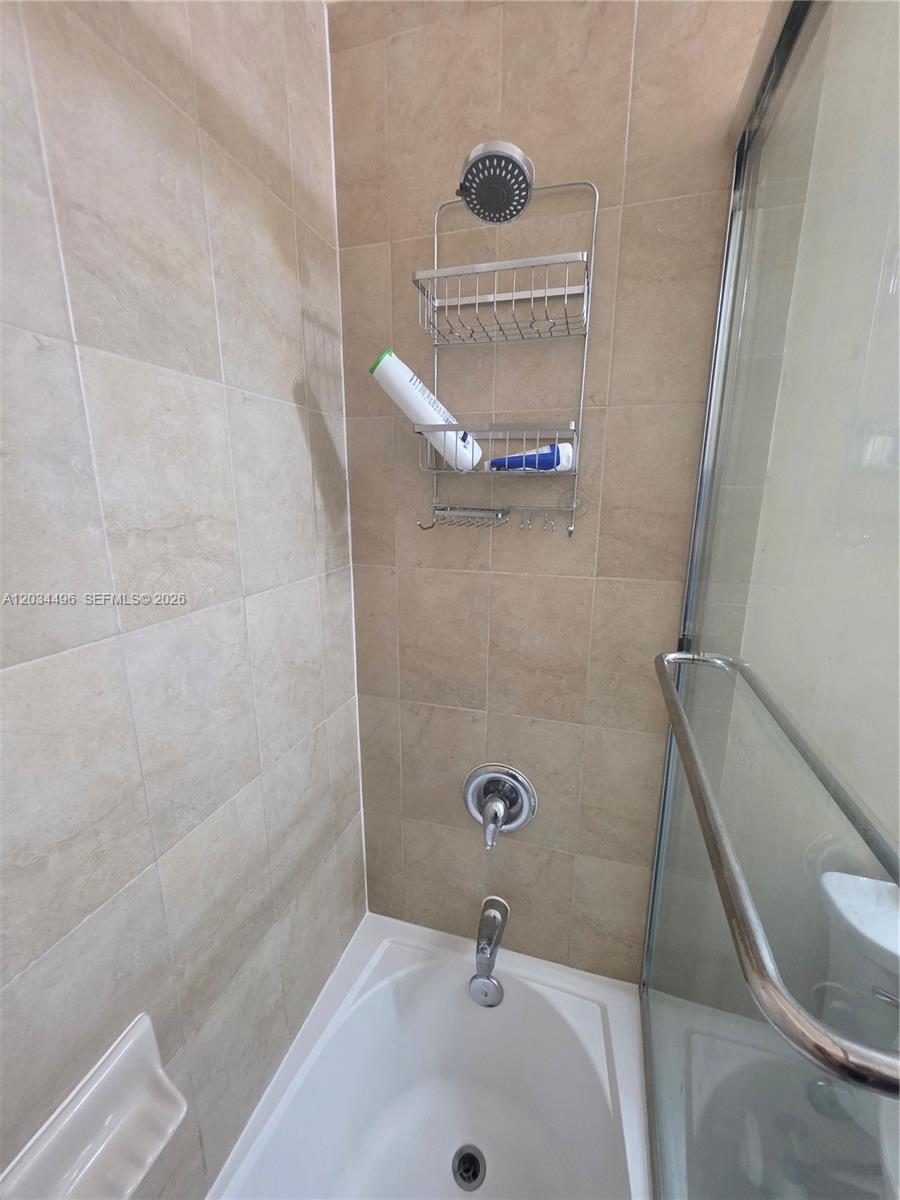 9424 Sw 171st Place Property Photo 23