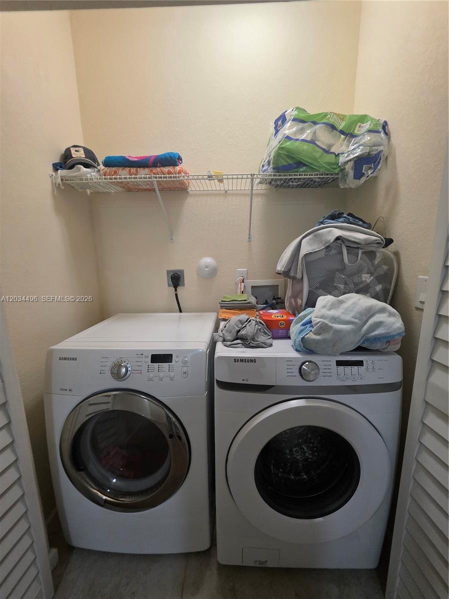 9424 Sw 171st Place Property Photo 27