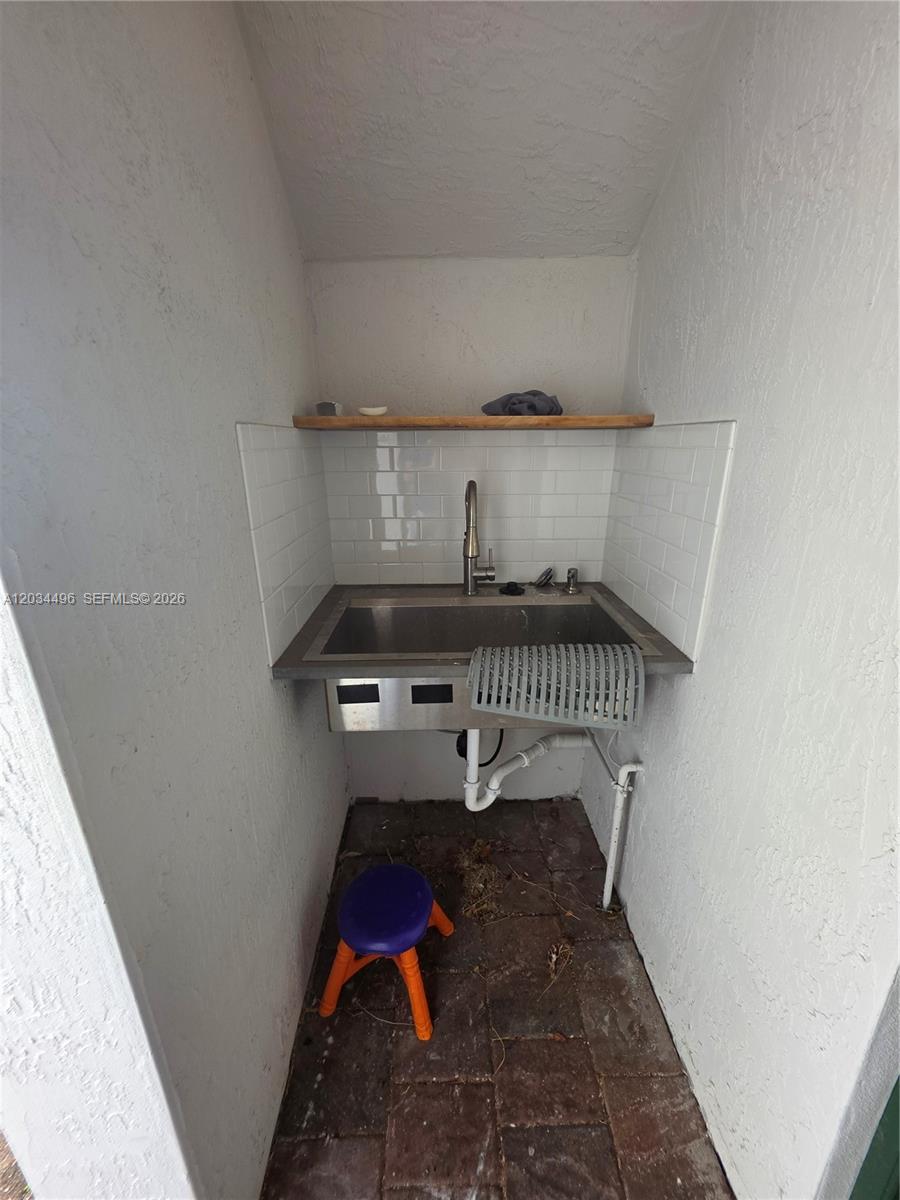 9424 Sw 171st Place Property Photo 32