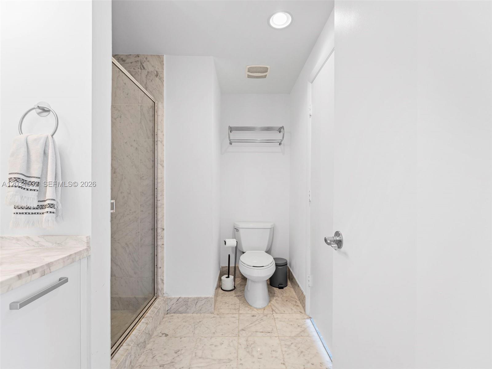 253 Ne 2nd Street 1801 Property Photo 11