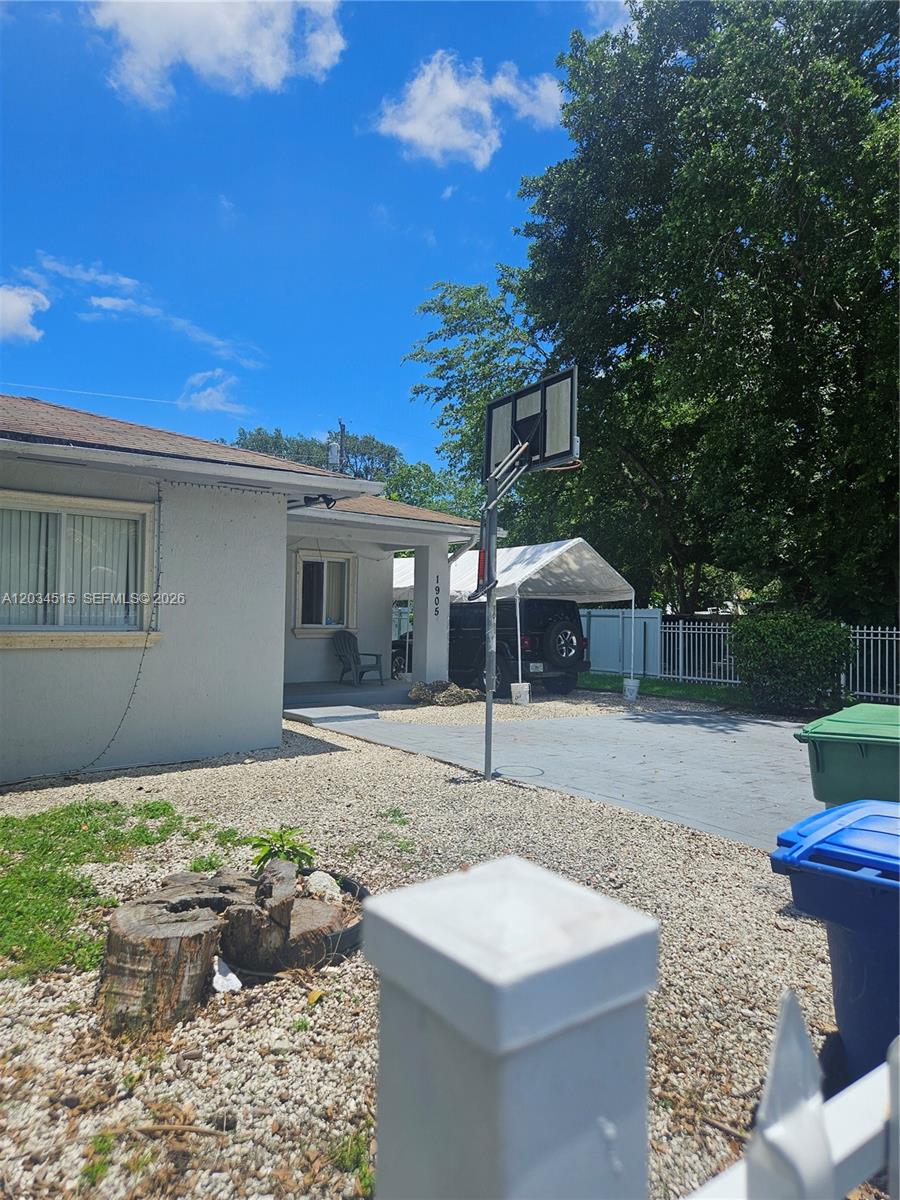 1905 Nw 113th Terrace Property Photo 1