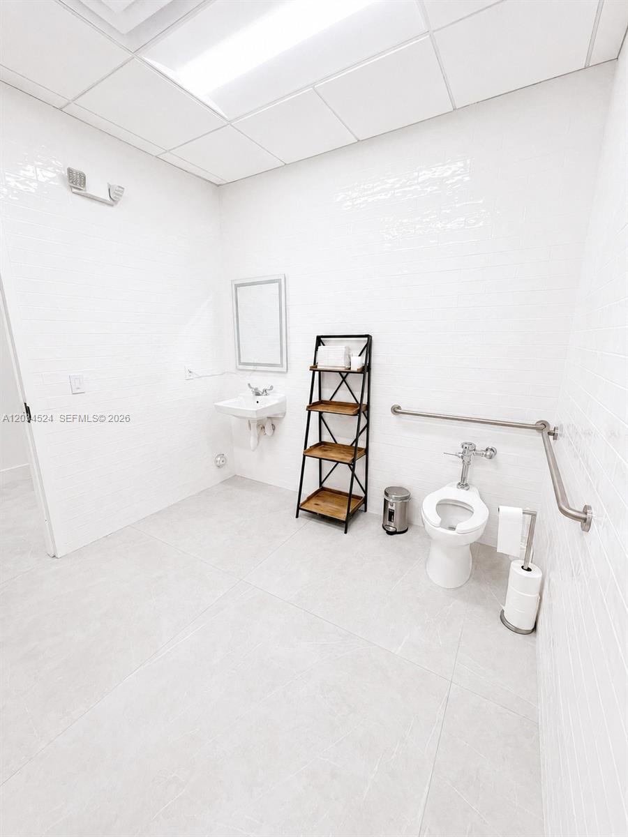1110 Ponce De Leon Boulevard Property Photo 15